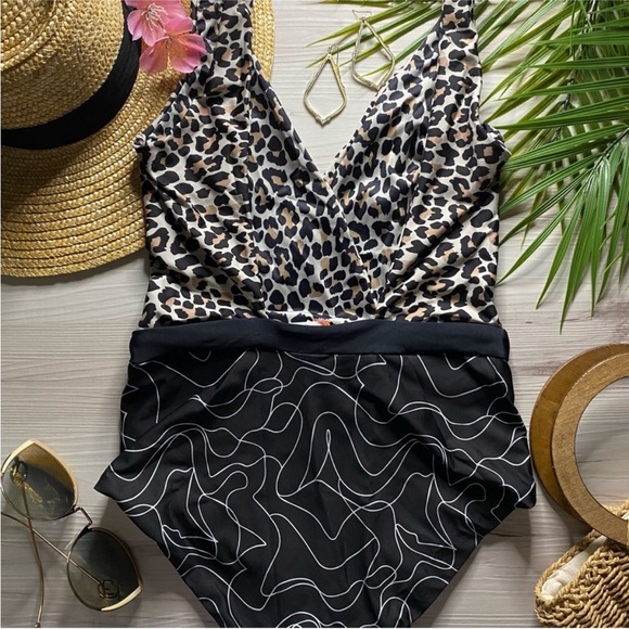 Maaji Reversible One Piece Swimsuit - Picture 8 of 10